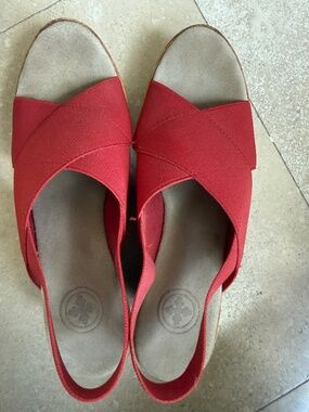 Charleston Shoe Company Red Cork Wedge Sandals Stretch Slingback Sz 8